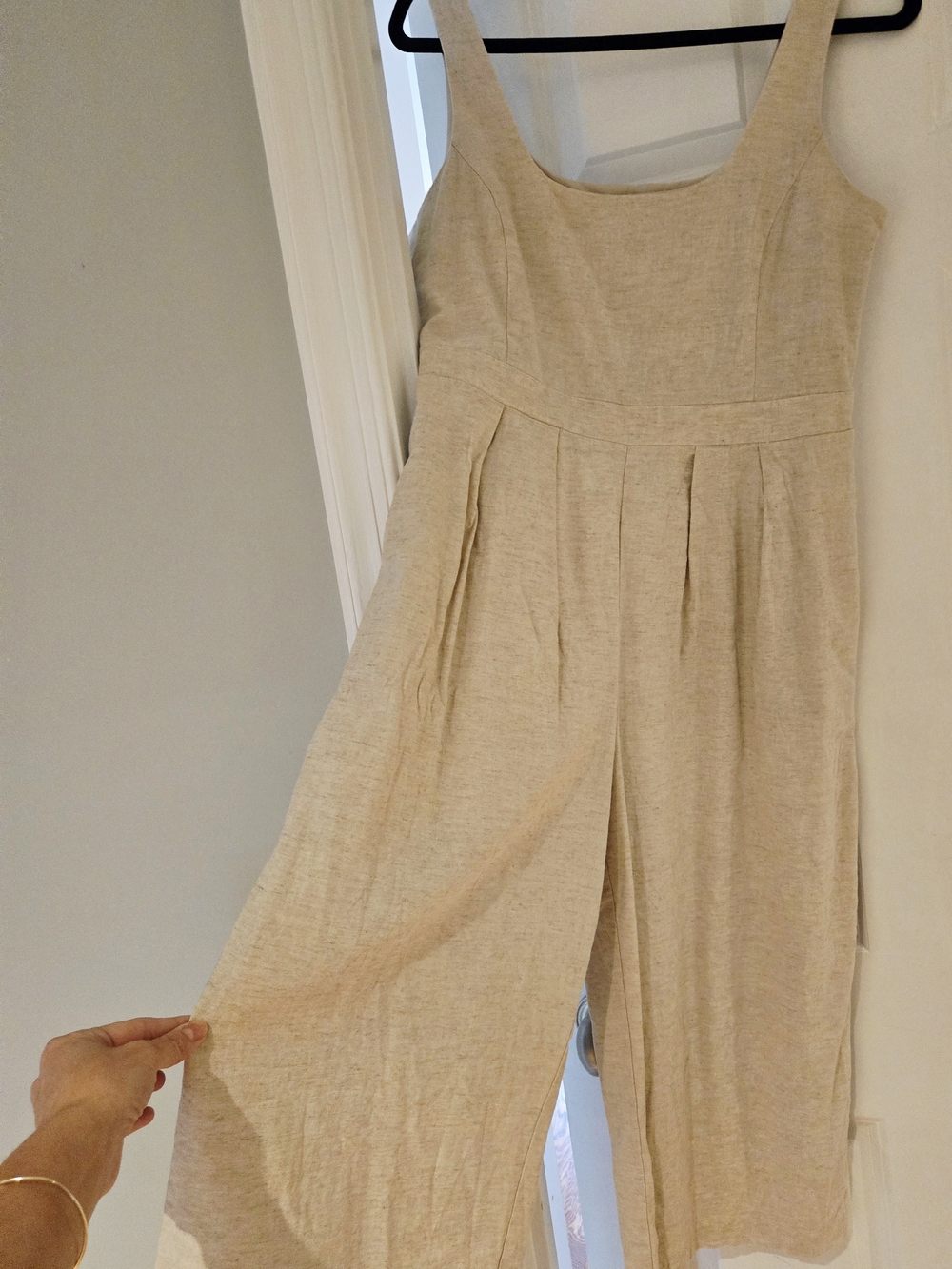 Banana Republic Sleeveless Wide-Leg Jumpsuit in Natural Beige - Size 6P - Picture 3 of 11
